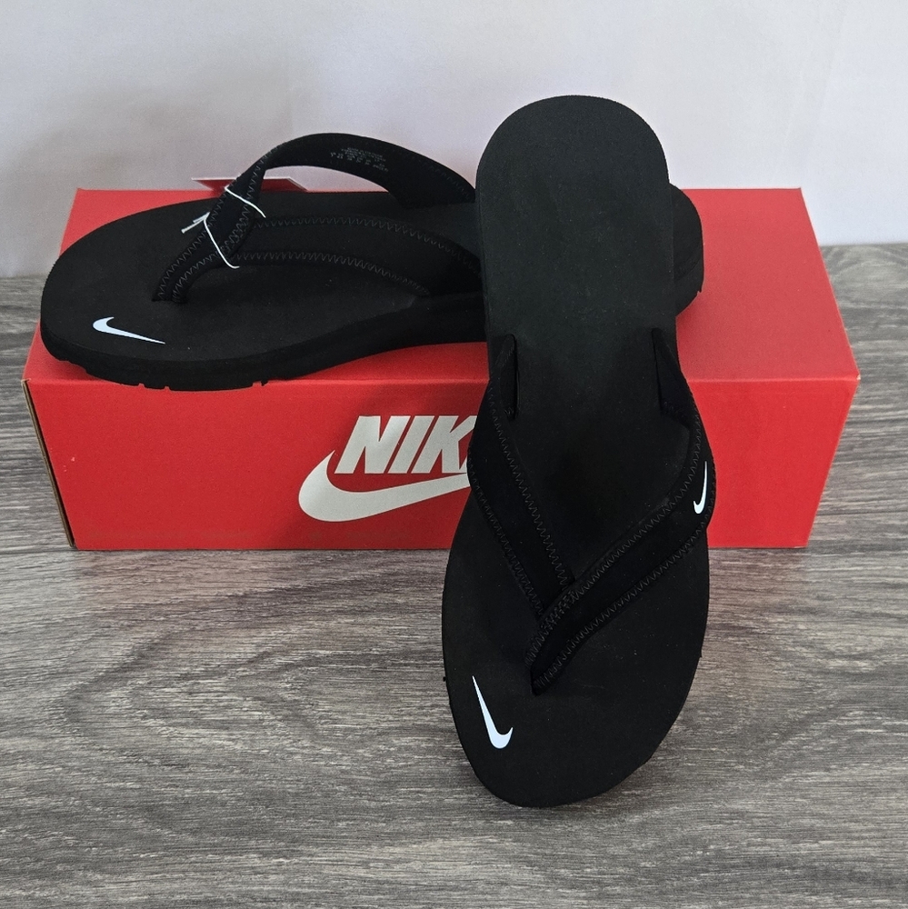 Nike Celso Girl Flip Flops Womens Black With White Nike Swoosh Sz 7 -NWT
